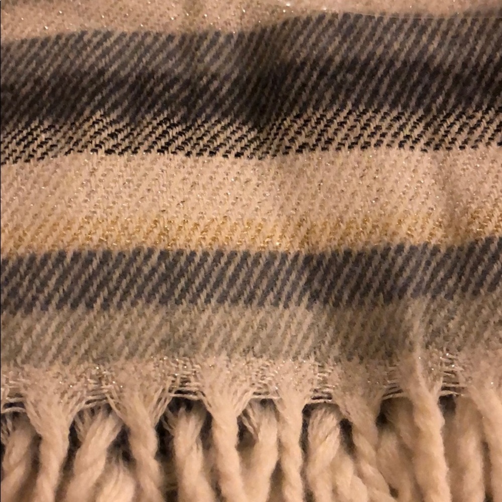 Scarf - Picture 2 of 2